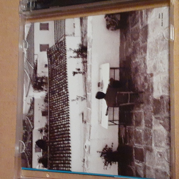 Leonard Cohen CDs X 2 - Picture 7 of 9